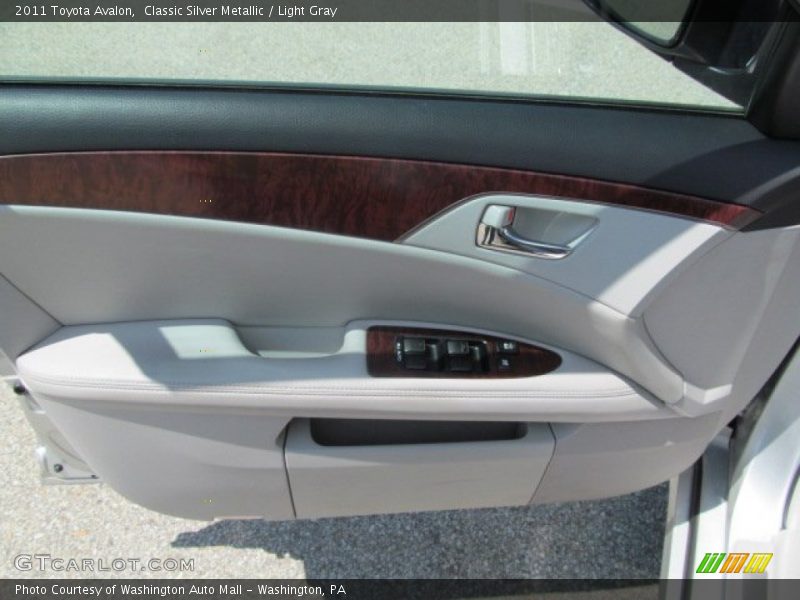 Classic Silver Metallic / Light Gray 2011 Toyota Avalon