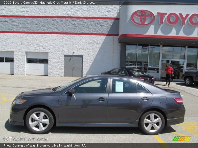 Magnetic Gray Metallic / Dark Charcoal 2010 Toyota Camry SE