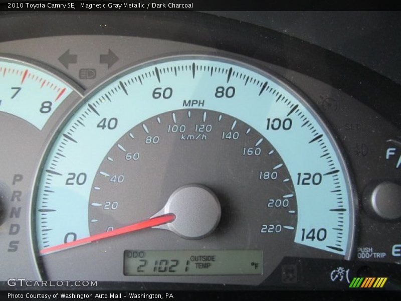 Magnetic Gray Metallic / Dark Charcoal 2010 Toyota Camry SE