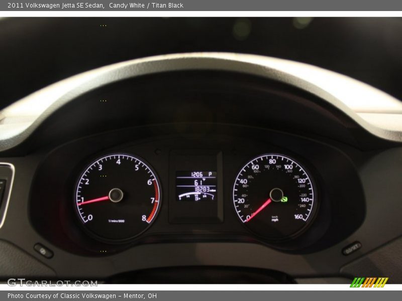 Candy White / Titan Black 2011 Volkswagen Jetta SE Sedan