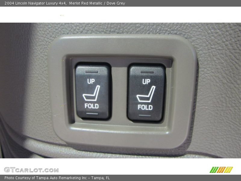 Merlot Red Metallic / Dove Grey 2004 Lincoln Navigator Luxury 4x4