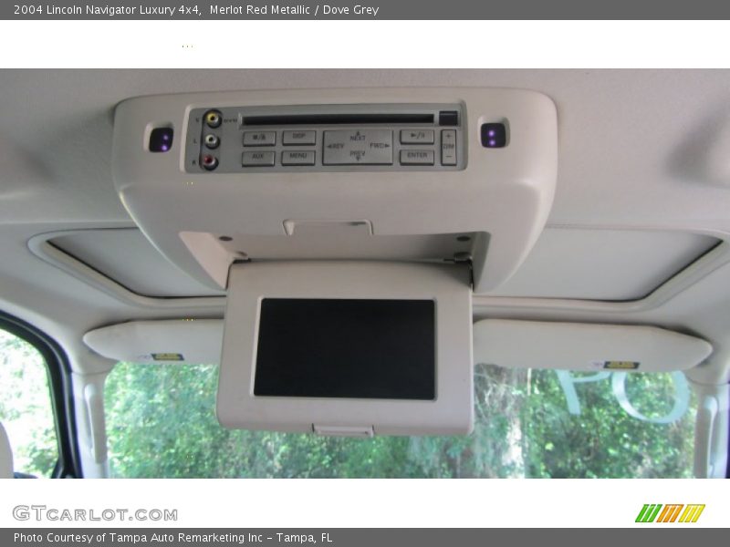 Merlot Red Metallic / Dove Grey 2004 Lincoln Navigator Luxury 4x4