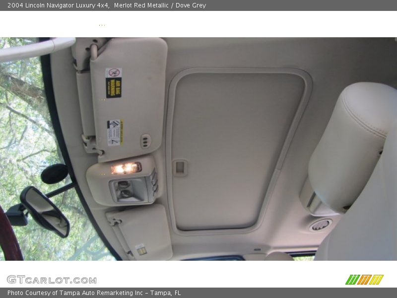 Merlot Red Metallic / Dove Grey 2004 Lincoln Navigator Luxury 4x4