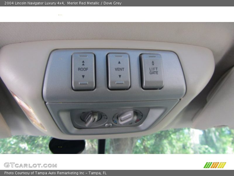 Merlot Red Metallic / Dove Grey 2004 Lincoln Navigator Luxury 4x4