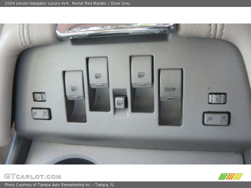 Merlot Red Metallic / Dove Grey 2004 Lincoln Navigator Luxury 4x4