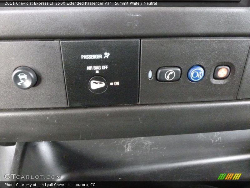 Summit White / Neutral 2011 Chevrolet Express LT 3500 Extended Passenger Van