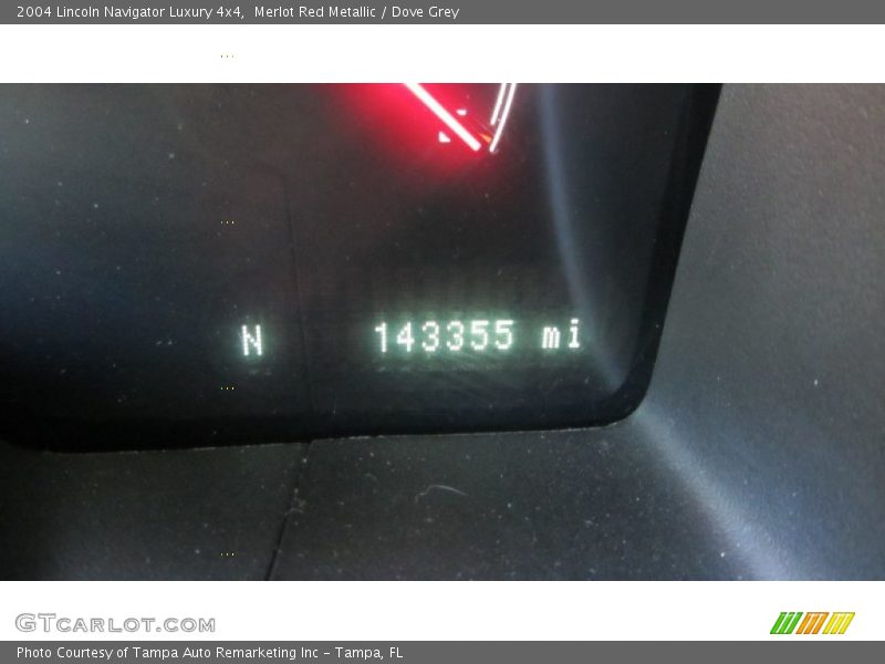 Merlot Red Metallic / Dove Grey 2004 Lincoln Navigator Luxury 4x4