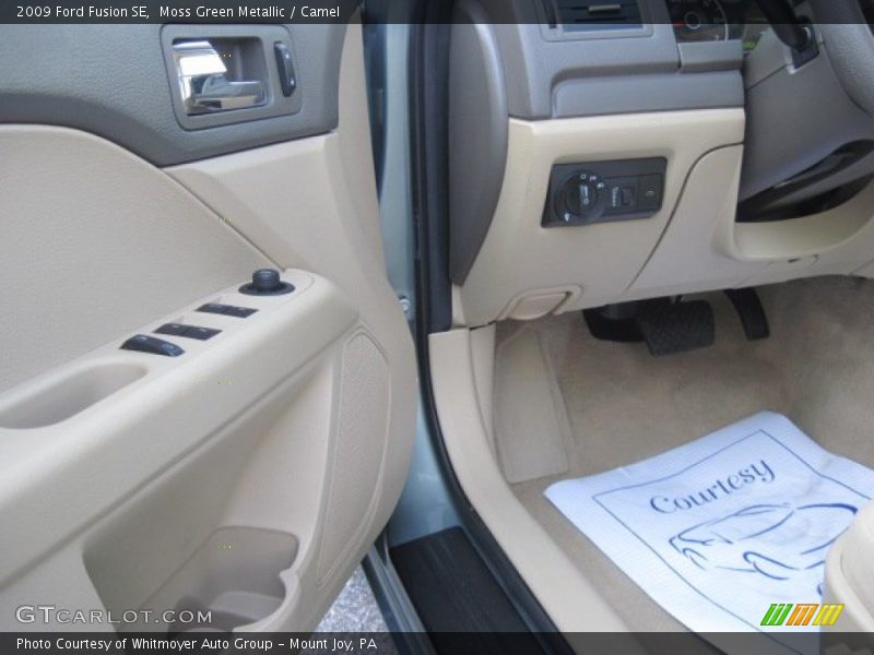 Moss Green Metallic / Camel 2009 Ford Fusion SE