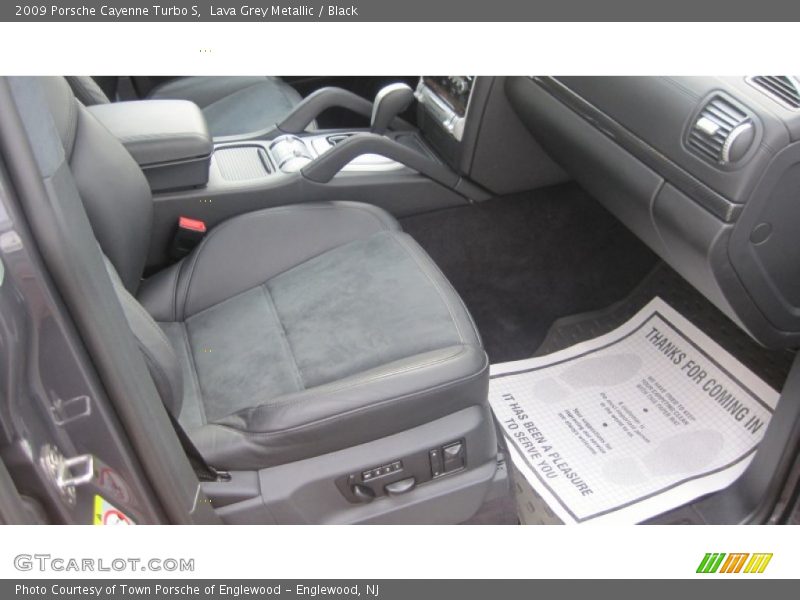Lava Grey Metallic / Black 2009 Porsche Cayenne Turbo S