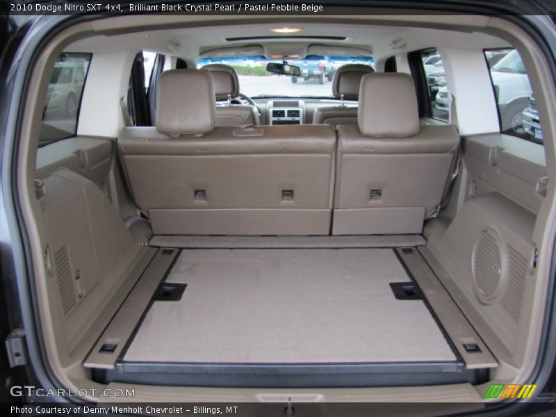  2010 Nitro SXT 4x4 Trunk