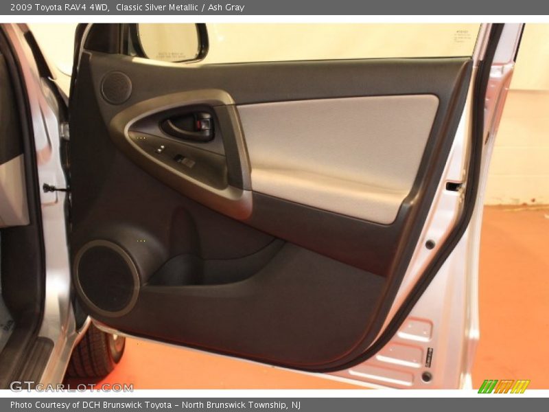 Classic Silver Metallic / Ash Gray 2009 Toyota RAV4 4WD