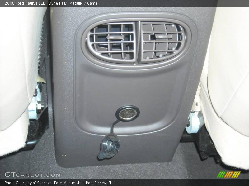 Dune Pearl Metallic / Camel 2008 Ford Taurus SEL