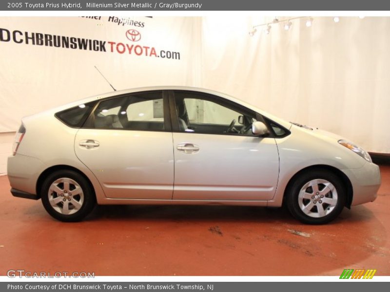 Millenium Silver Metallic / Gray/Burgundy 2005 Toyota Prius Hybrid