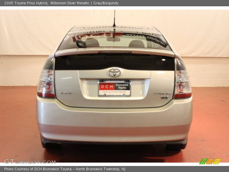Millenium Silver Metallic / Gray/Burgundy 2005 Toyota Prius Hybrid
