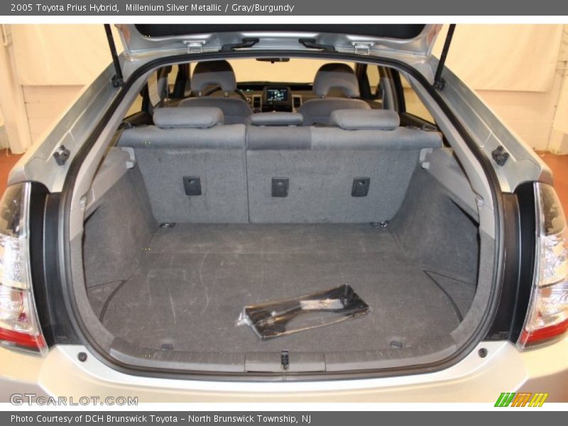 Millenium Silver Metallic / Gray/Burgundy 2005 Toyota Prius Hybrid