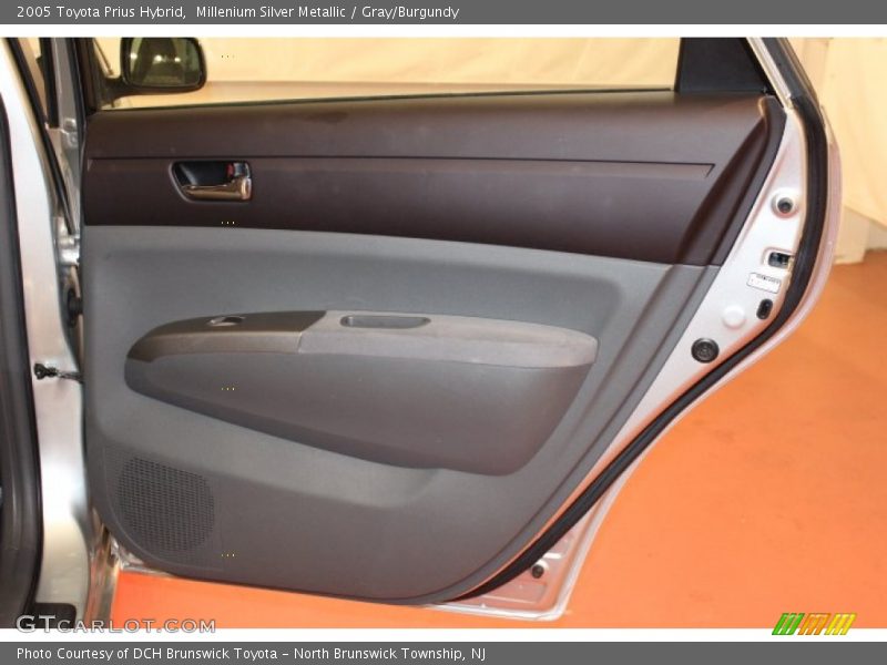 Millenium Silver Metallic / Gray/Burgundy 2005 Toyota Prius Hybrid