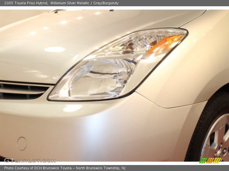 Millenium Silver Metallic / Gray/Burgundy 2005 Toyota Prius Hybrid
