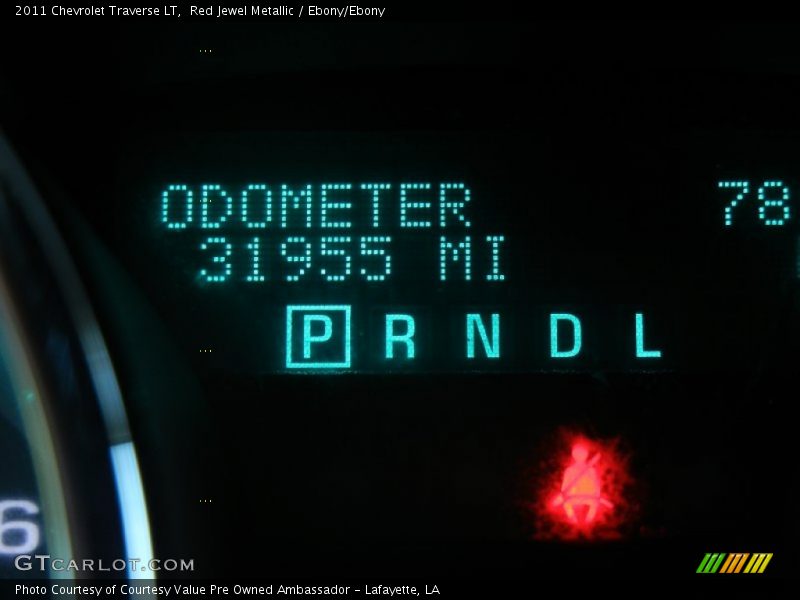 Red Jewel Metallic / Ebony/Ebony 2011 Chevrolet Traverse LT