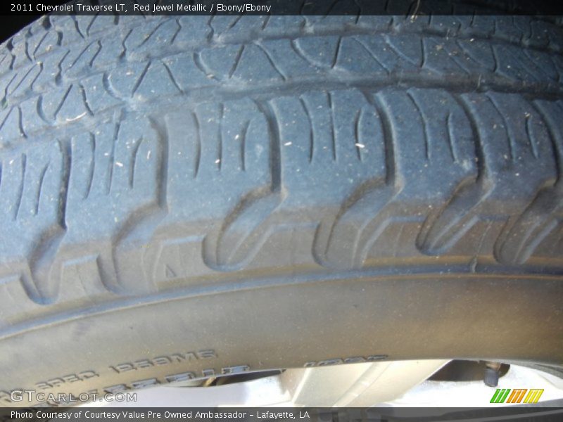 Red Jewel Metallic / Ebony/Ebony 2011 Chevrolet Traverse LT