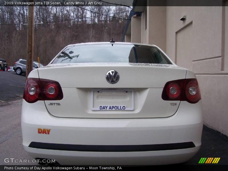 Candy White / Art Grey 2009 Volkswagen Jetta TDI Sedan
