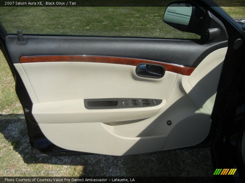 Black Onyx / Tan 2007 Saturn Aura XE