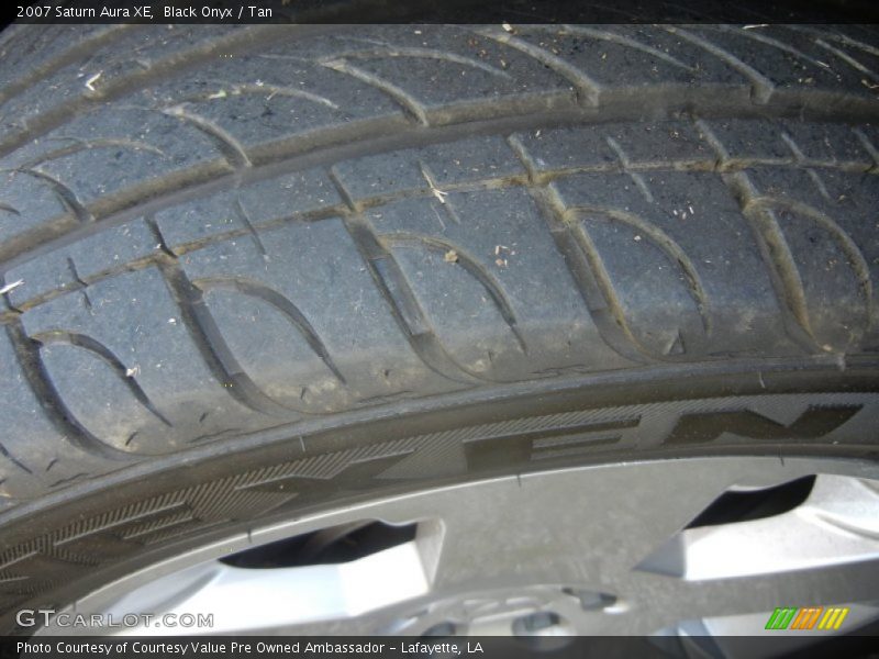 Black Onyx / Tan 2007 Saturn Aura XE