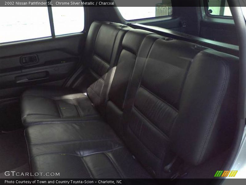 Chrome Silver Metallic / Charcoal 2002 Nissan Pathfinder SE