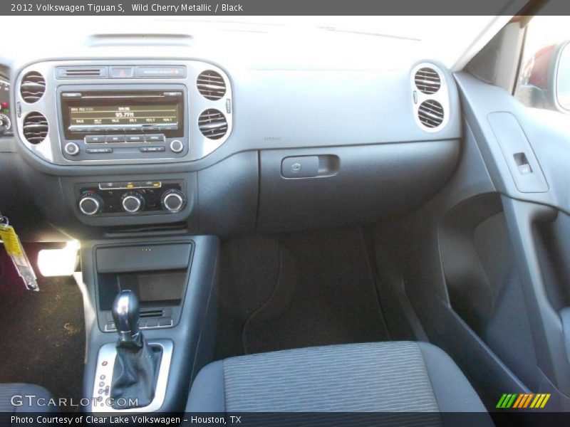 Wild Cherry Metallic / Black 2012 Volkswagen Tiguan S