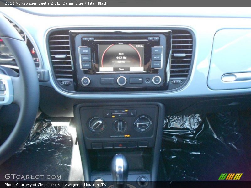 Denim Blue / Titan Black 2012 Volkswagen Beetle 2.5L