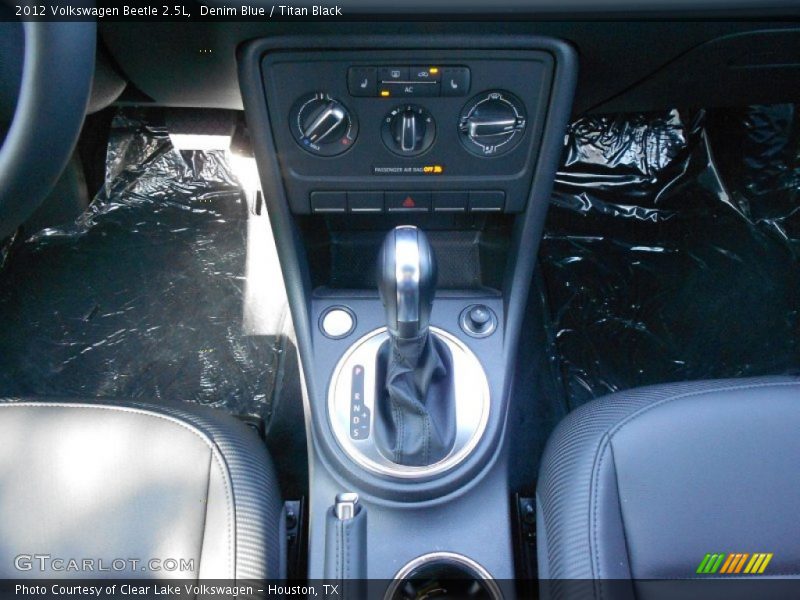 Denim Blue / Titan Black 2012 Volkswagen Beetle 2.5L