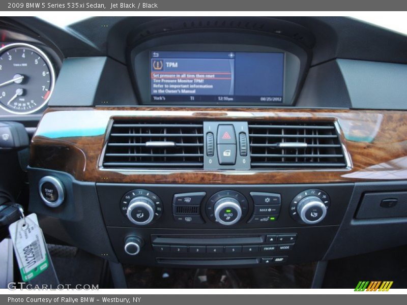 Jet Black / Black 2009 BMW 5 Series 535xi Sedan