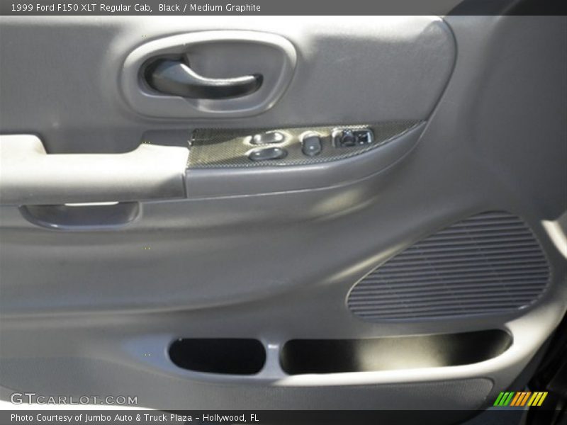 Black / Medium Graphite 1999 Ford F150 XLT Regular Cab