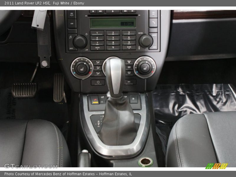 Fuji White / Ebony 2011 Land Rover LR2 HSE