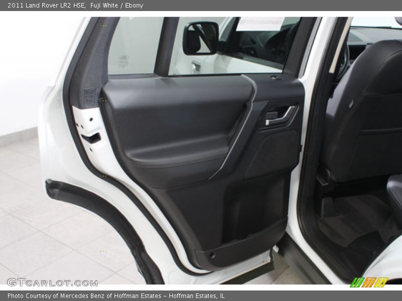 Fuji White / Ebony 2011 Land Rover LR2 HSE