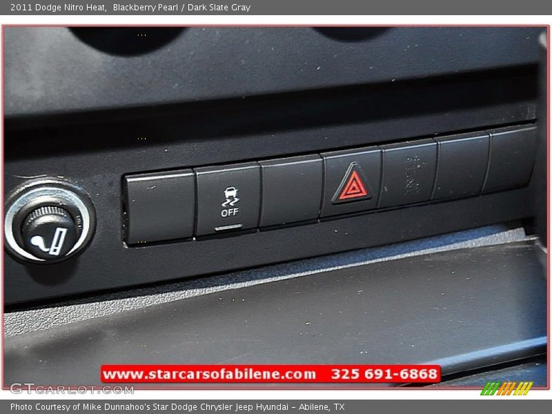 Blackberry Pearl / Dark Slate Gray 2011 Dodge Nitro Heat