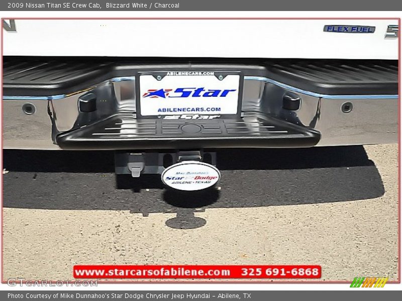 Blizzard White / Charcoal 2009 Nissan Titan SE Crew Cab