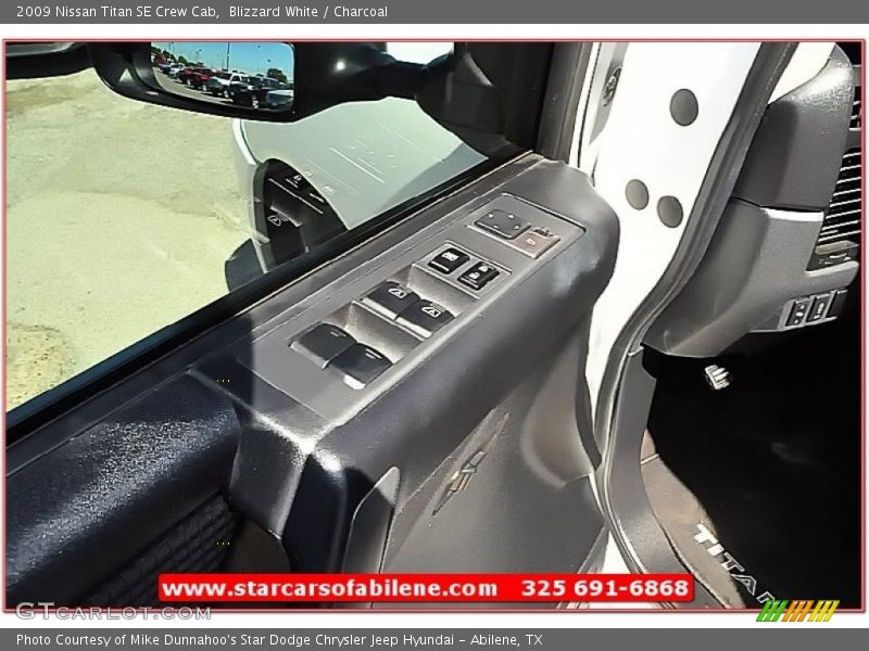 Blizzard White / Charcoal 2009 Nissan Titan SE Crew Cab