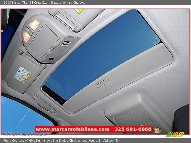 Blizzard White / Charcoal 2009 Nissan Titan SE Crew Cab