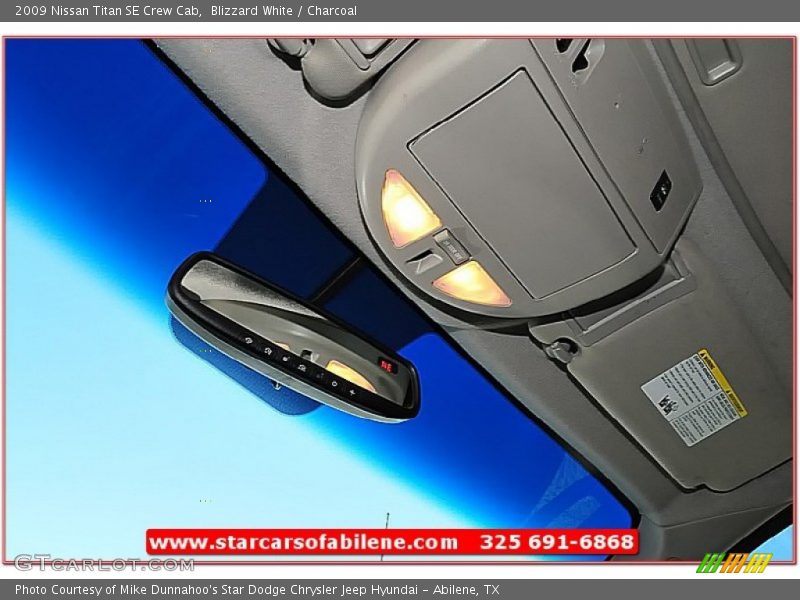 Blizzard White / Charcoal 2009 Nissan Titan SE Crew Cab