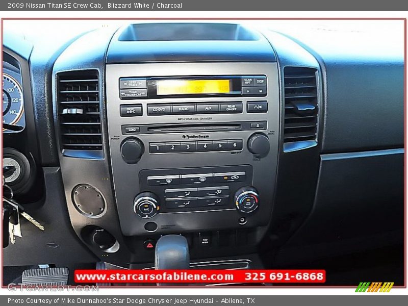 Blizzard White / Charcoal 2009 Nissan Titan SE Crew Cab