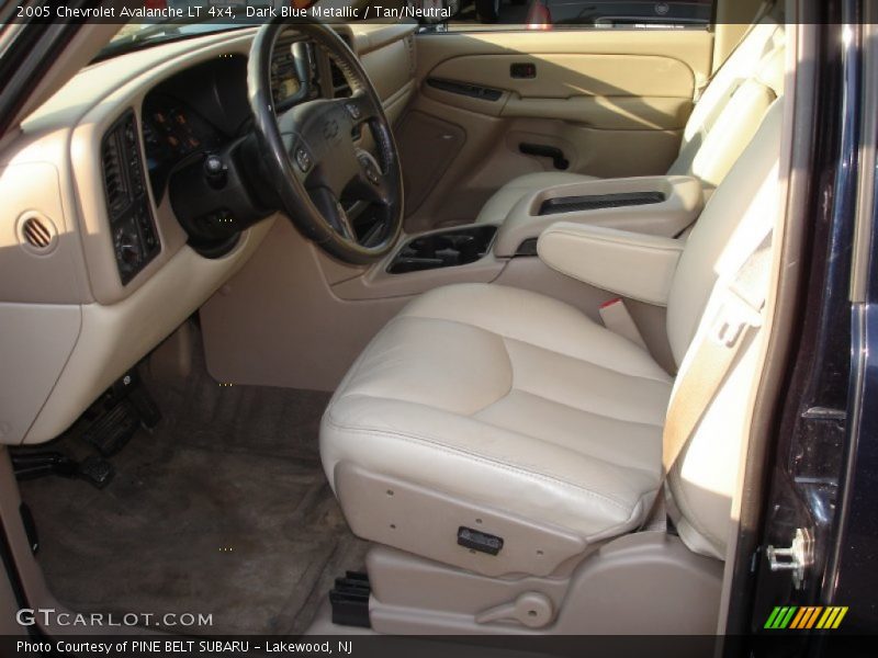 Dark Blue Metallic / Tan/Neutral 2005 Chevrolet Avalanche LT 4x4