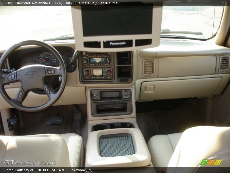 Dark Blue Metallic / Tan/Neutral 2005 Chevrolet Avalanche LT 4x4