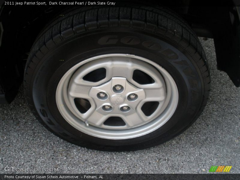 Dark Charcoal Pearl / Dark Slate Gray 2011 Jeep Patriot Sport