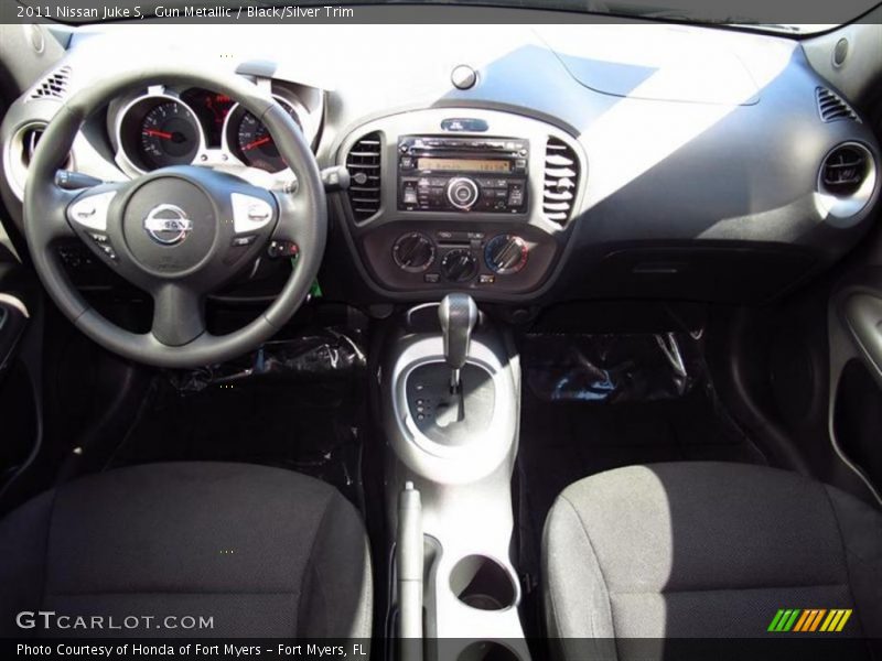 Gun Metallic / Black/Silver Trim 2011 Nissan Juke S