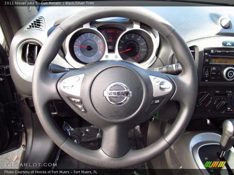 Gun Metallic / Black/Silver Trim 2011 Nissan Juke S