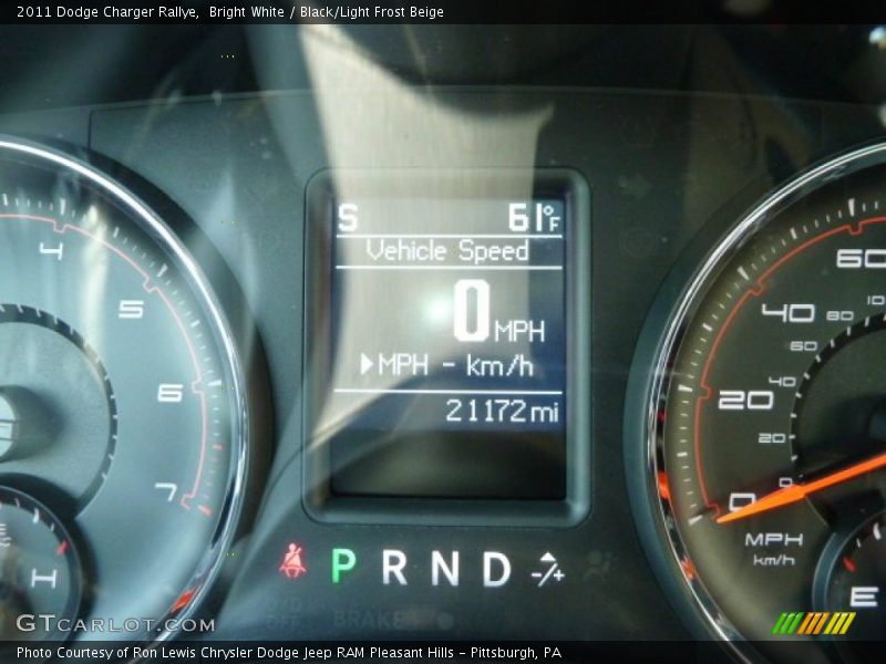 Bright White / Black/Light Frost Beige 2011 Dodge Charger Rallye