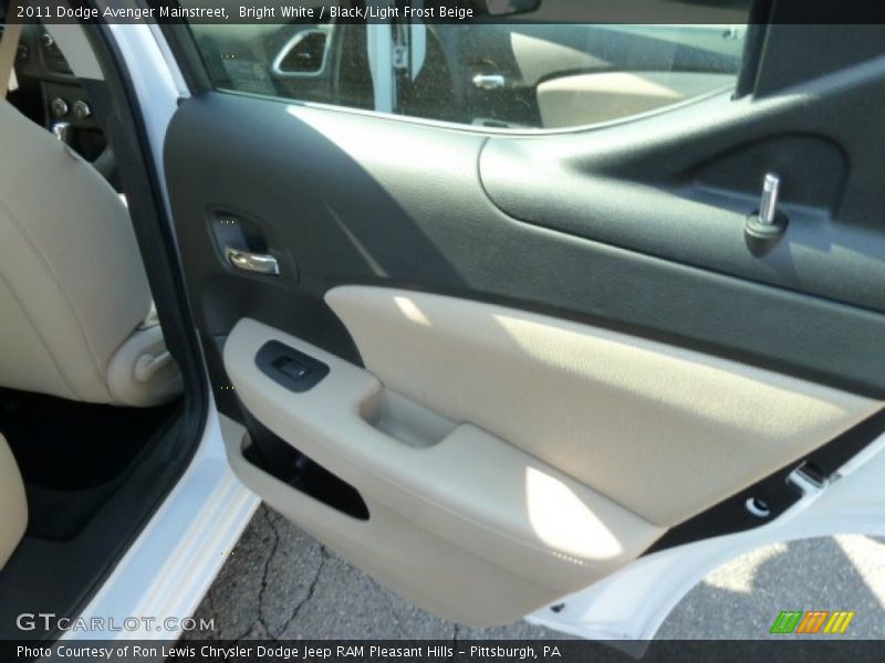 Bright White / Black/Light Frost Beige 2011 Dodge Avenger Mainstreet
