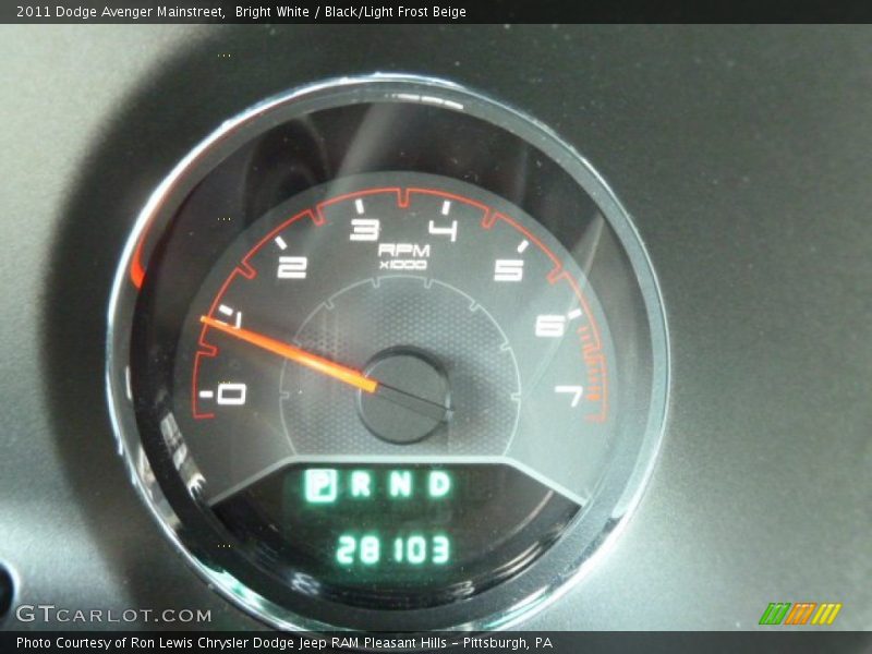 Bright White / Black/Light Frost Beige 2011 Dodge Avenger Mainstreet