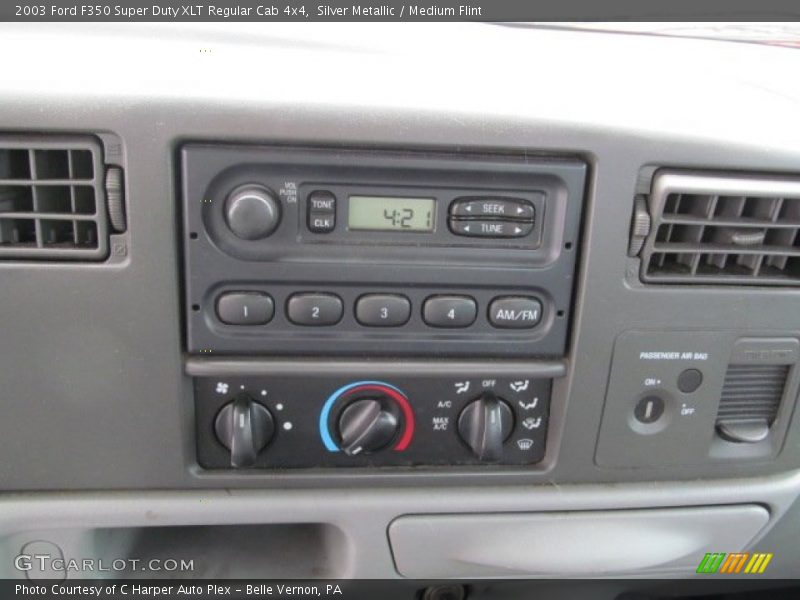 Controls of 2003 F350 Super Duty XLT Regular Cab 4x4