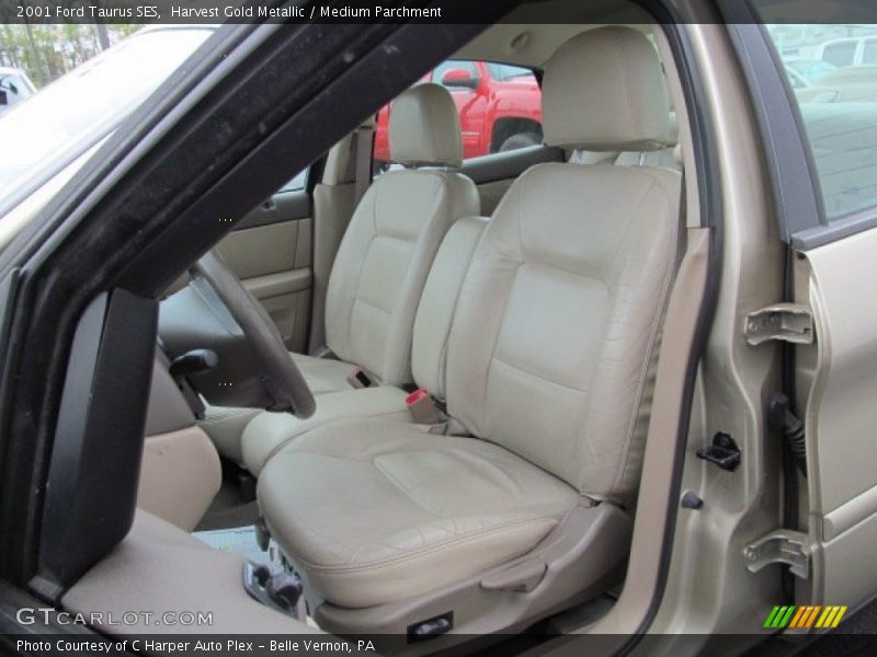 Harvest Gold Metallic / Medium Parchment 2001 Ford Taurus SES